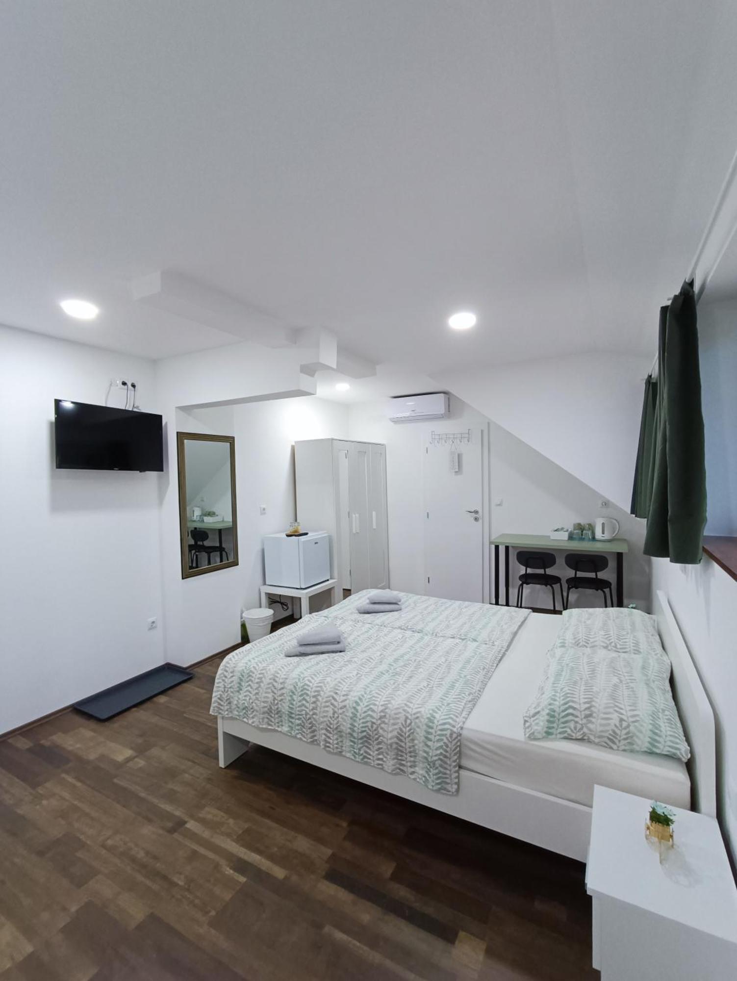 Apartmán House Mesic Smoljanac Pokoj fotografie